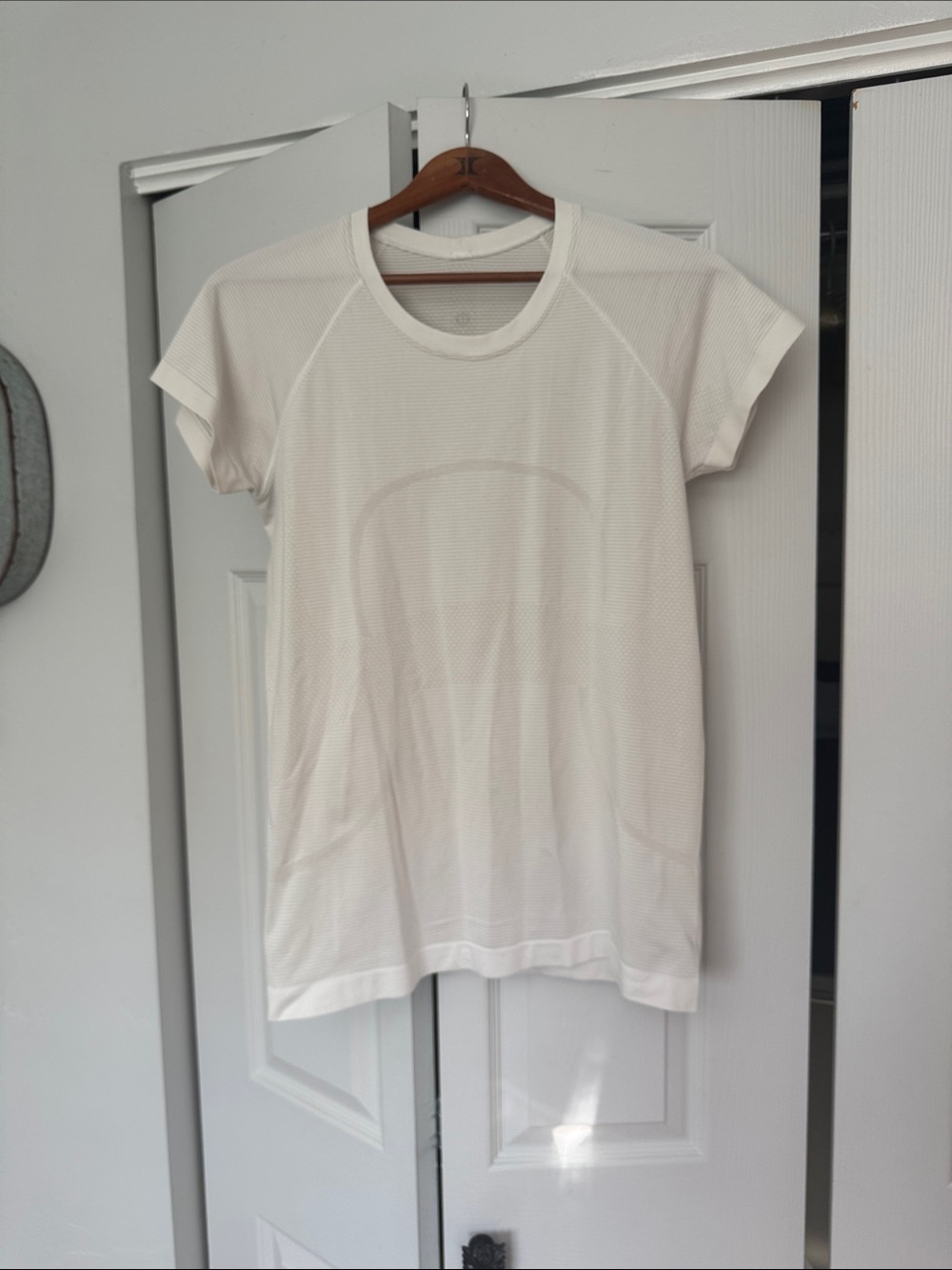 lululemon athletica Women’s Short Sleeve Tech Tee - White